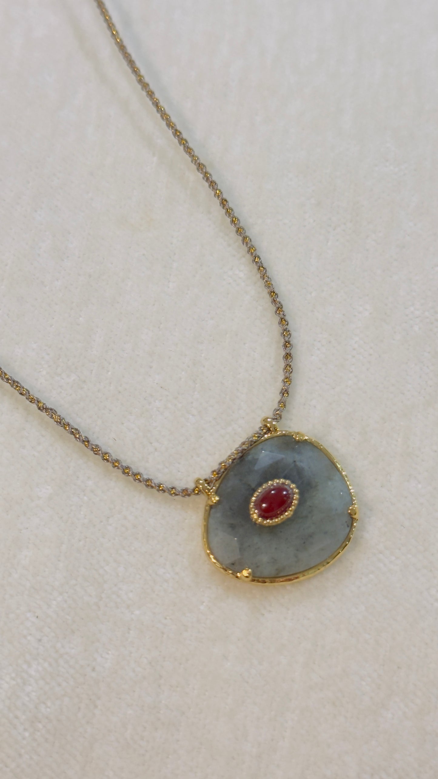 Collar Piedras de colores