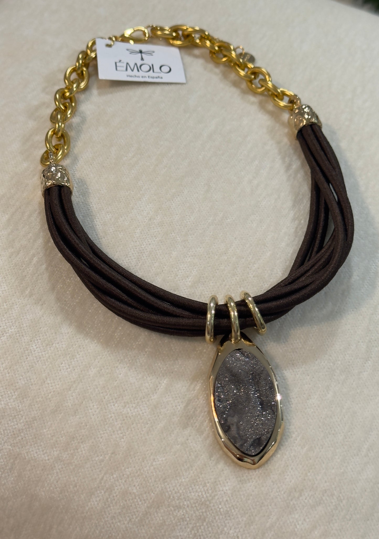 Collar Émolo