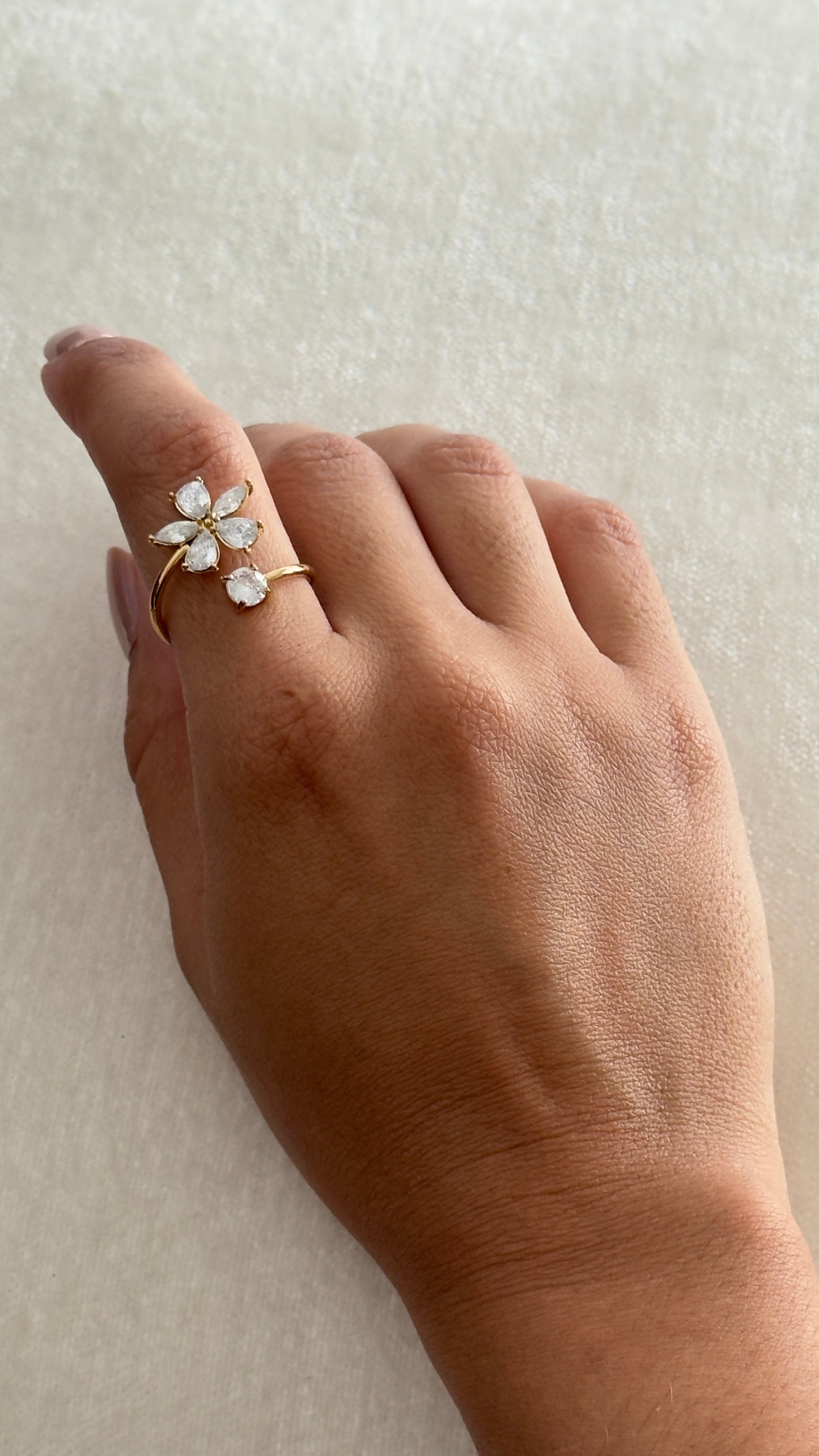 Sortija Flor de cristal