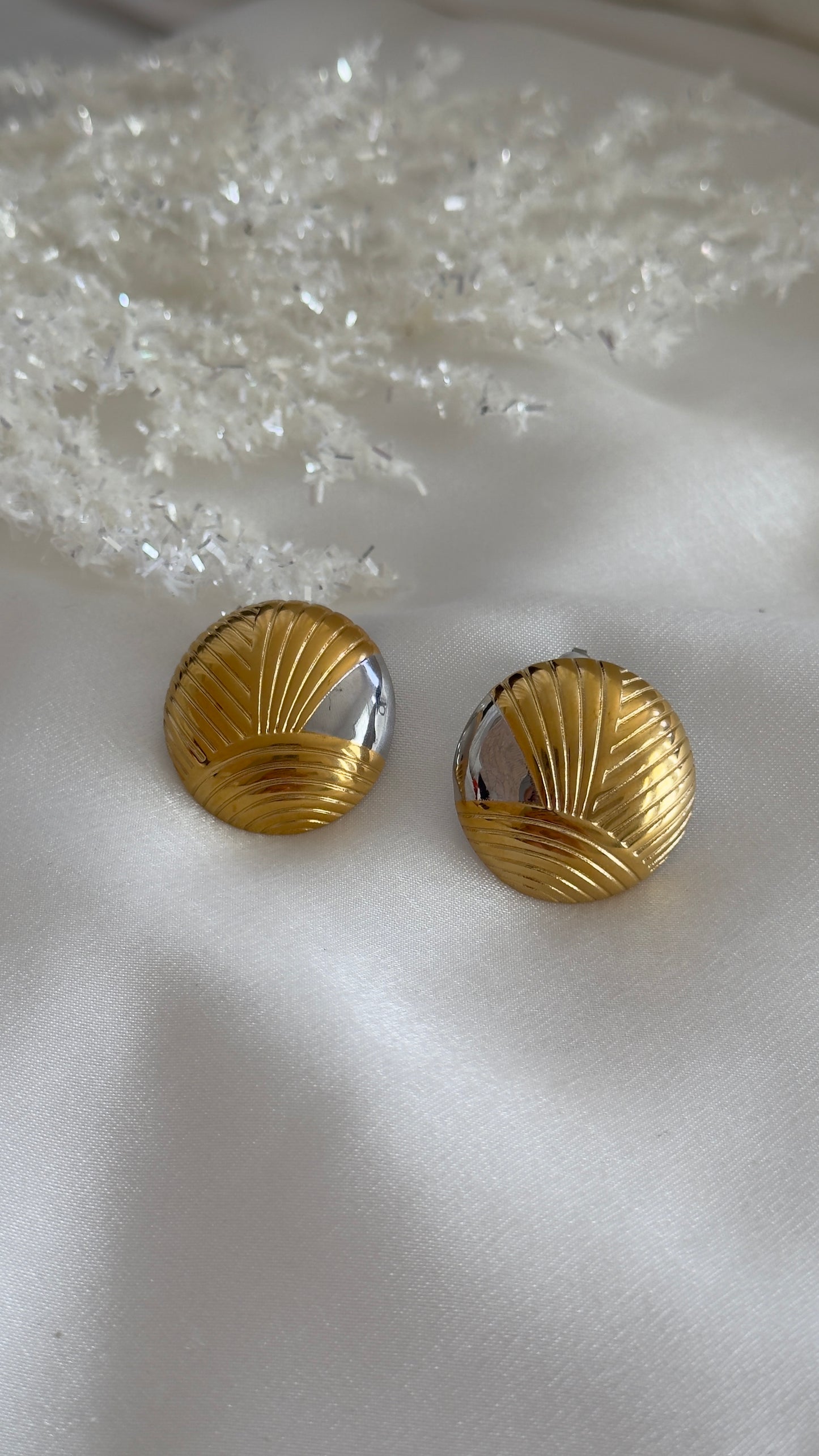 Aretes Button