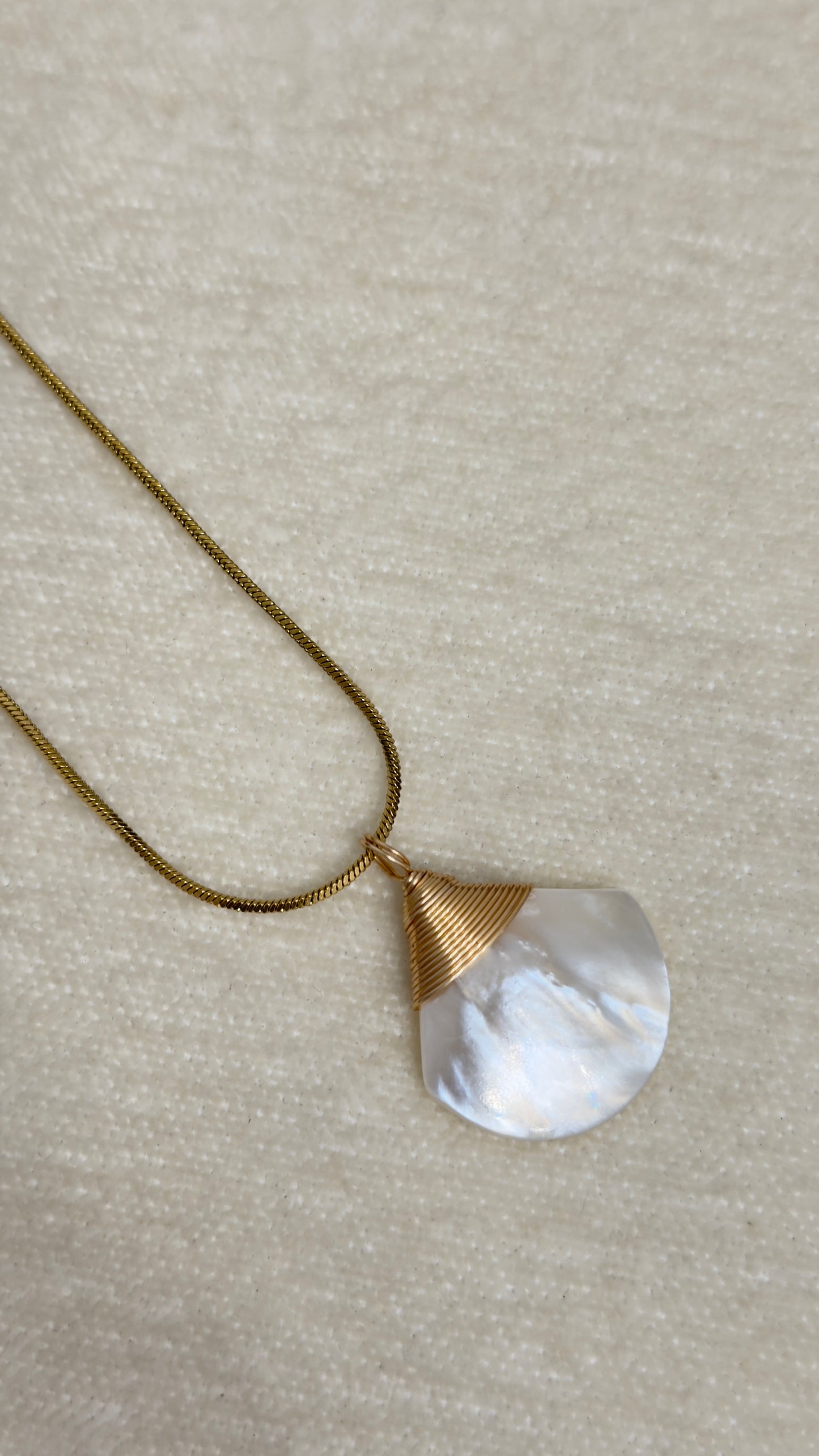 Collar Shell