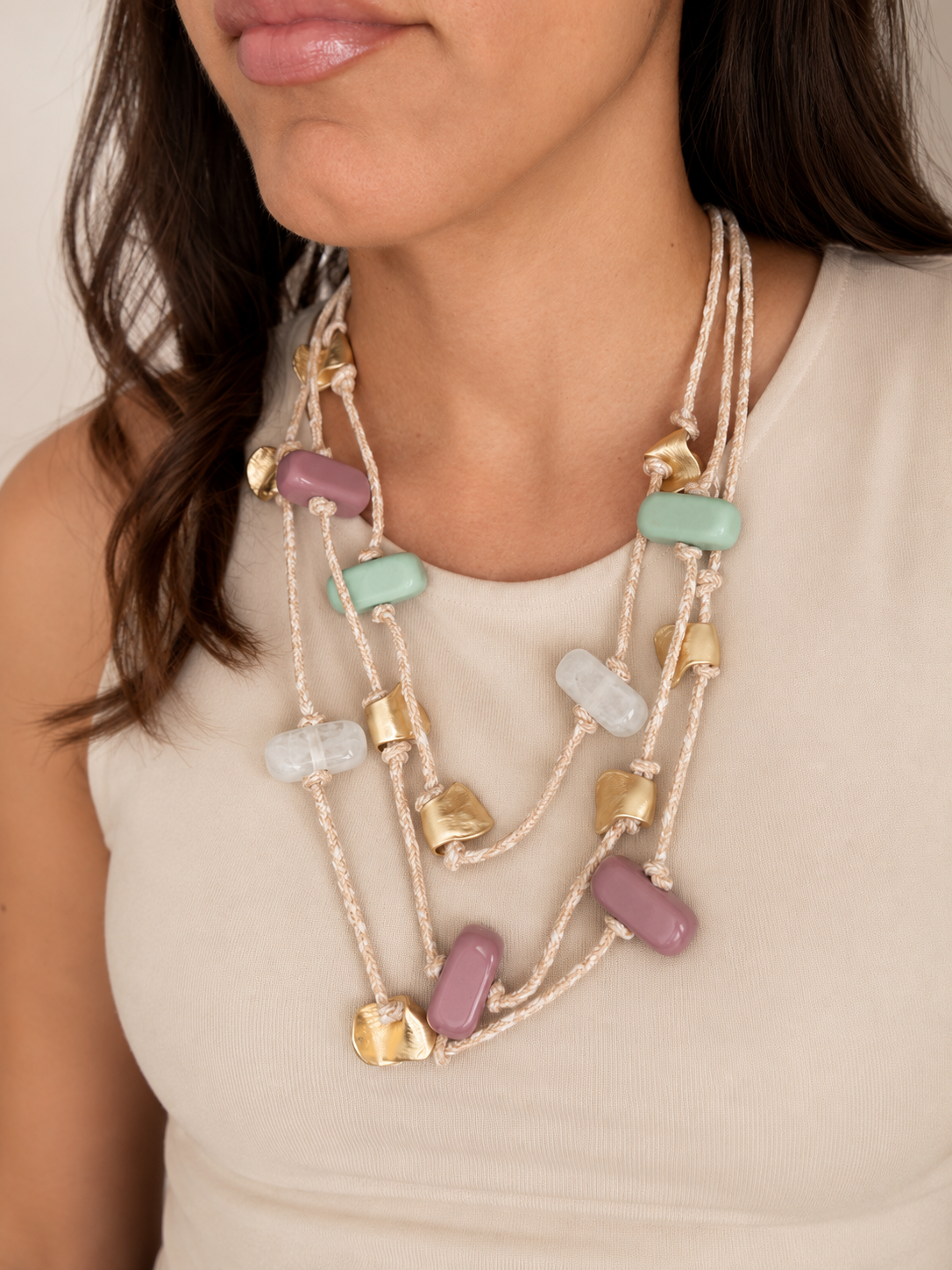 Collar Nude