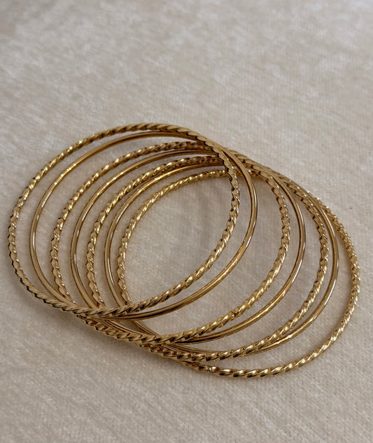 Bangles Dorados