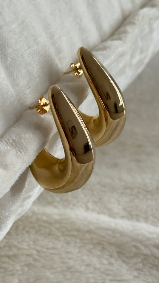 Aretes J
