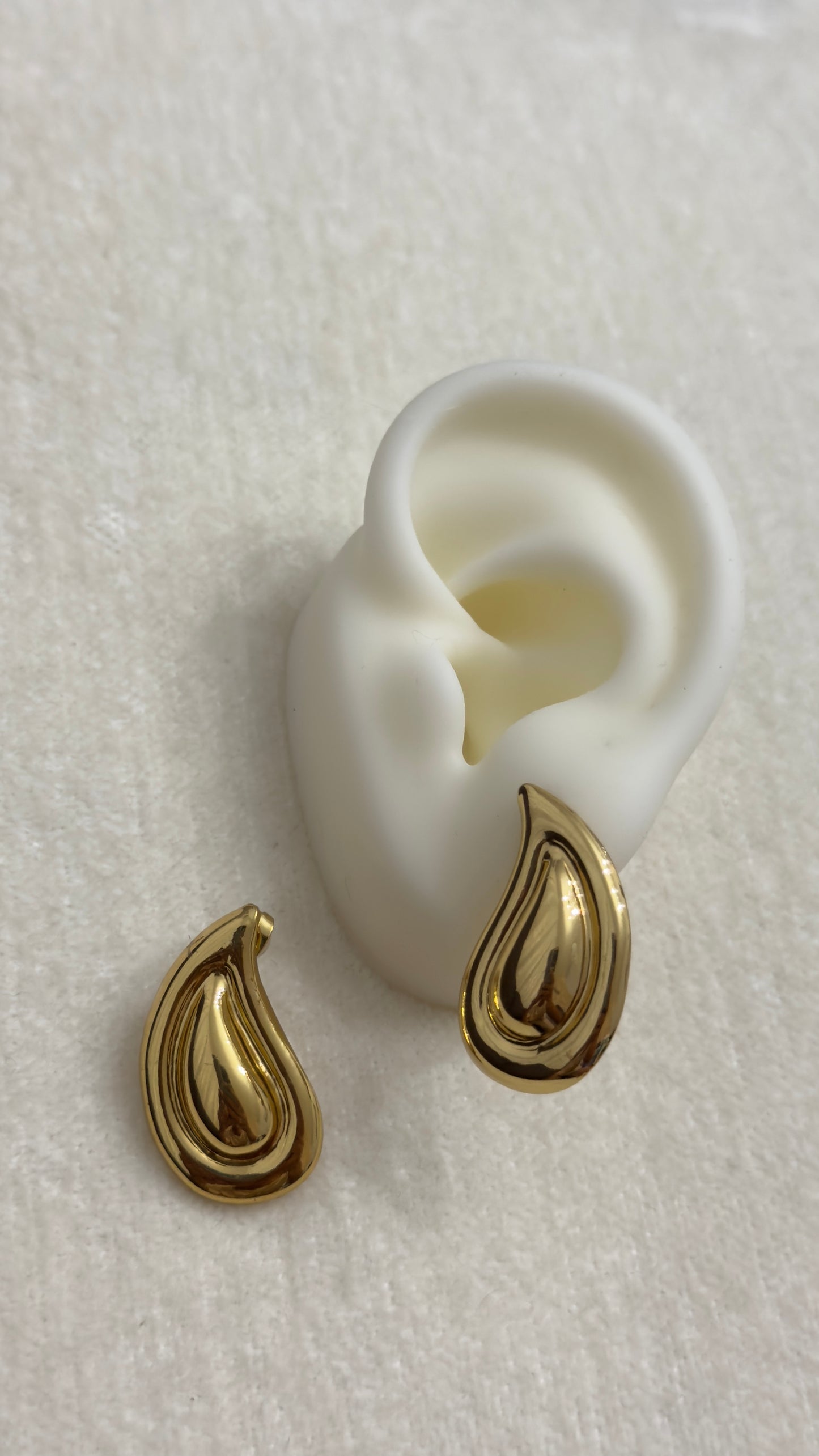 Aretes Gotas Doradas