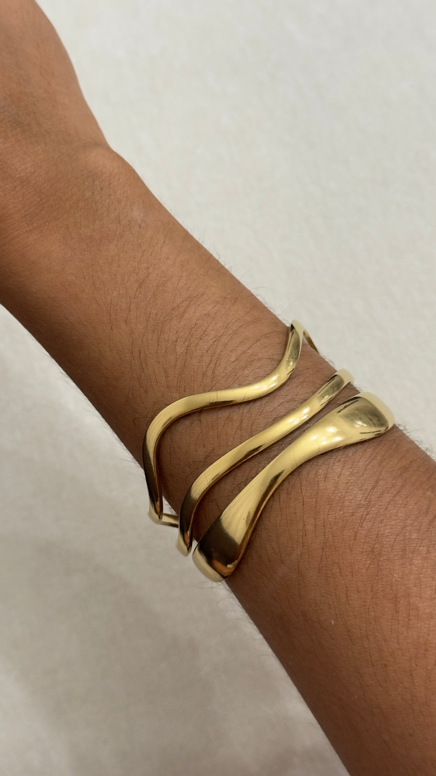 Pulsera Cuff Olas