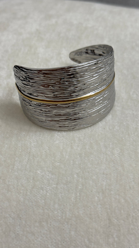 Pulsera Cuff Feather